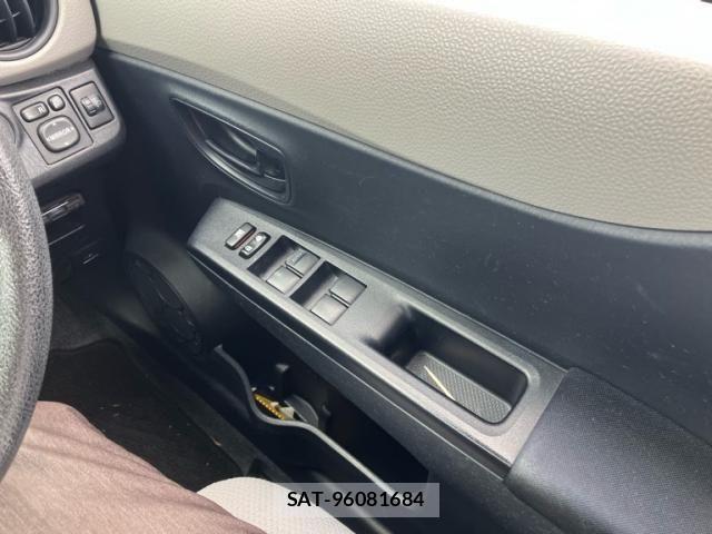 Toyota VITZ 2011-09 8884559-20