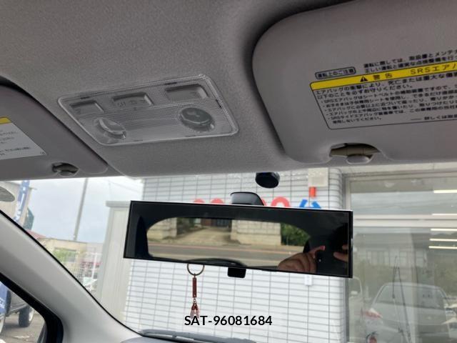 Toyota VITZ 2011-09 8884559-21