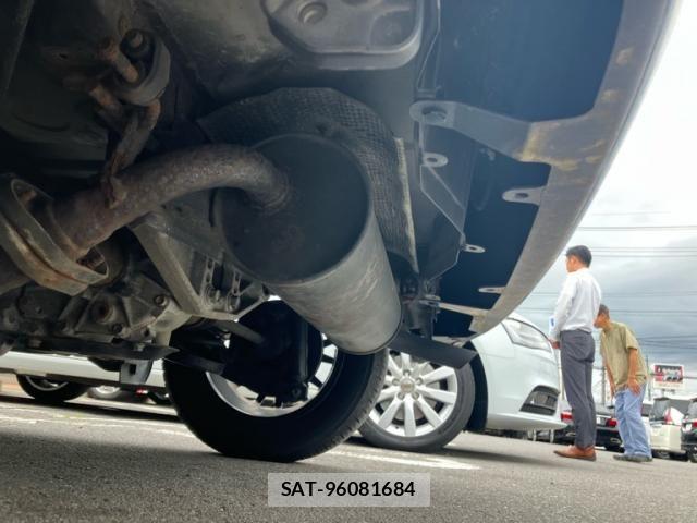 Toyota VITZ 2011-09 8884559-6