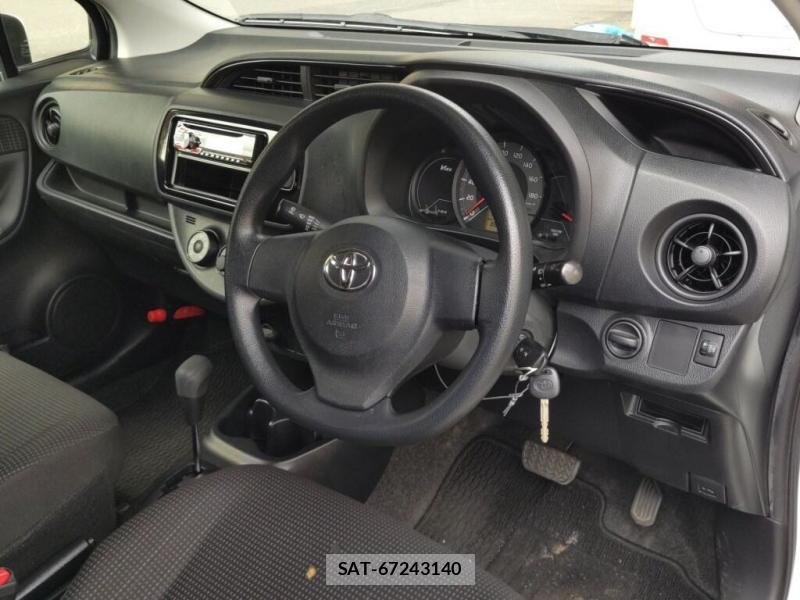 Toyota VITZ 2018 1082495-4