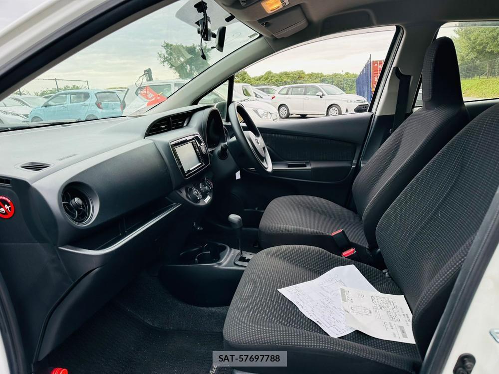 Toyota VITZ 2018 1300106-10