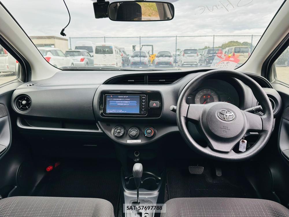Toyota VITZ 2018 1300106-12