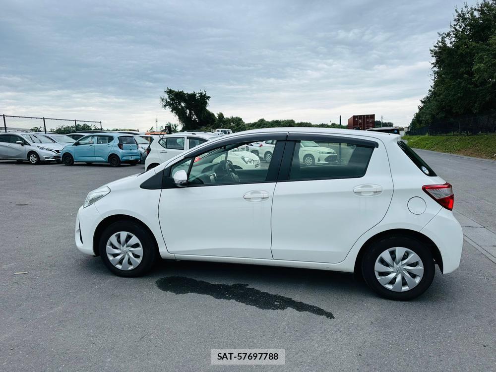 Toyota VITZ 2018 1300106-1