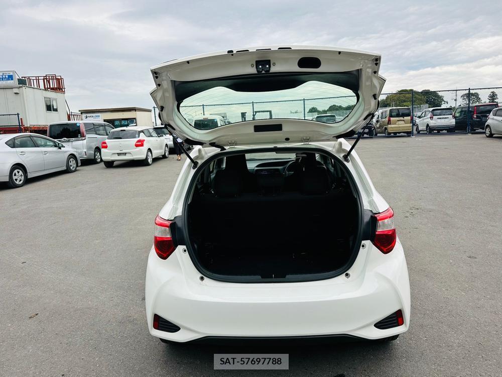 Toyota VITZ 2018 1300106-25