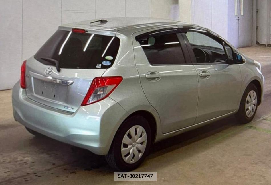 Toyota VITZ 2011 2420125-1