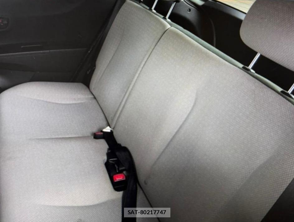 Toyota VITZ 2011 2420125-5