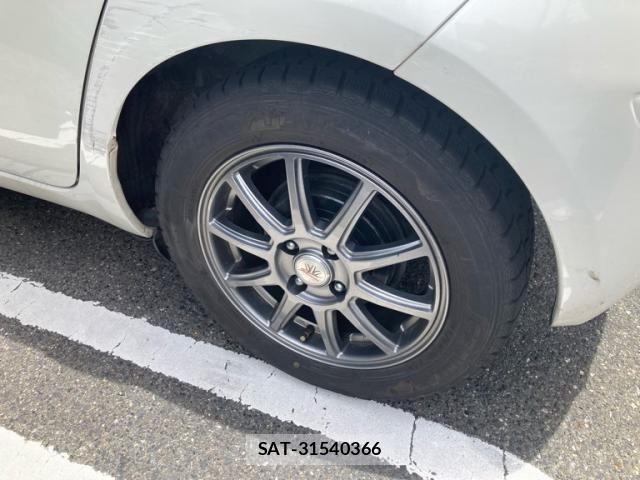 Toyota VITZ 2009-10 7226735-11