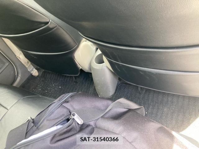 Toyota VITZ 2009-10 7226735-16