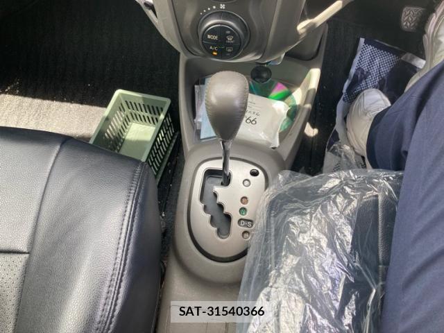 Toyota VITZ 2009-10 7226735-23