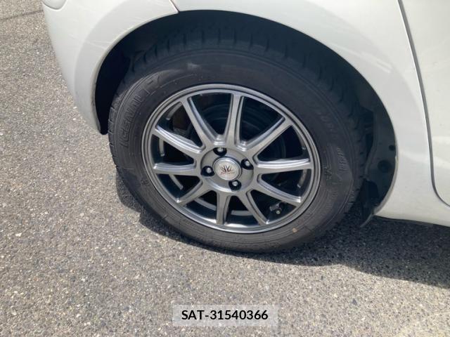 Toyota VITZ 2009-10 7226735-8