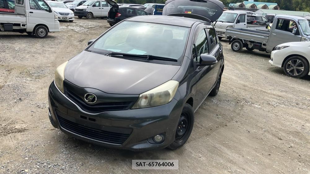 Toyota VITZ 2012-04 7603302-0