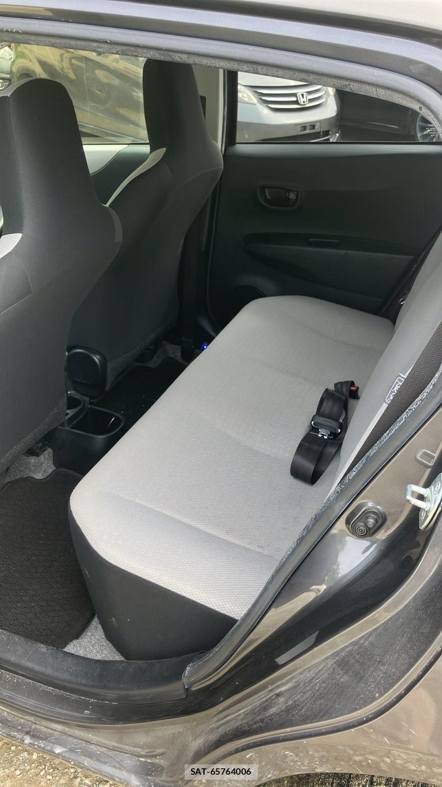 Toyota VITZ 2012-04 7603302-9