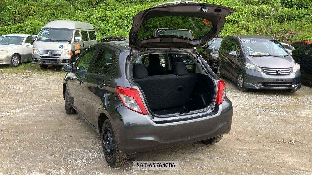 Toyota VITZ 2012-04 7603302-2