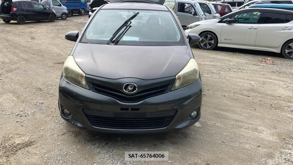 Toyota VITZ 2012-04 7603302-7