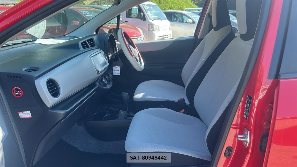 Toyota VITZ 2011-10 7603301-10