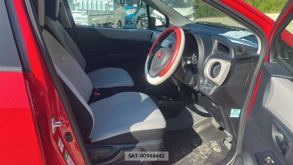 Toyota VITZ 2011-10 7603301-11