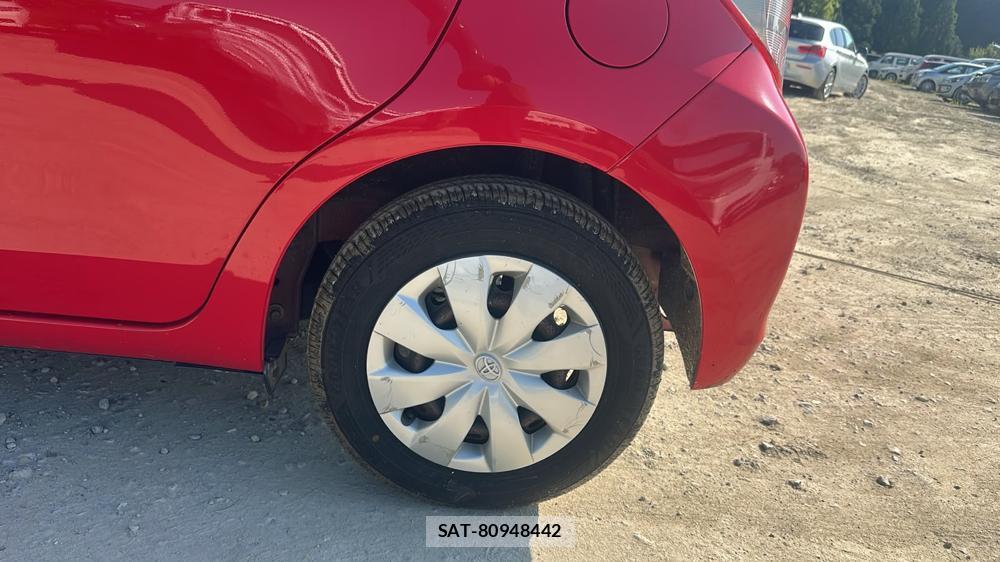 Toyota VITZ 2011-10 7603301-27