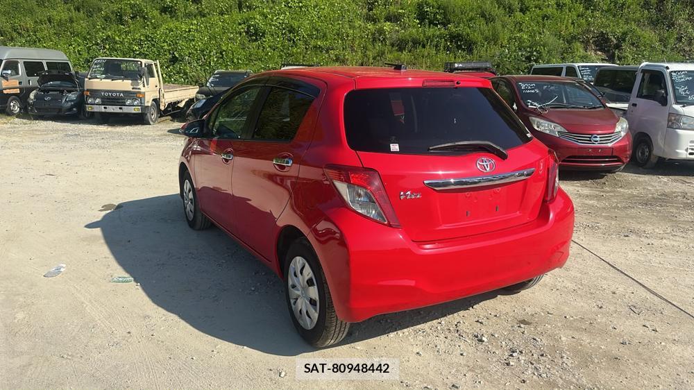 Toyota VITZ 2011-10 7603301-2