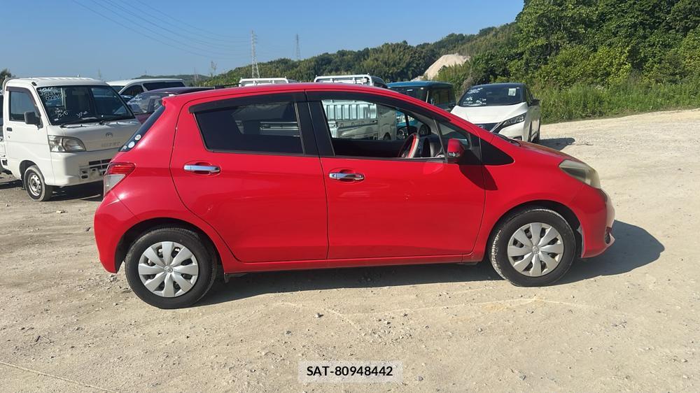 Toyota VITZ 2011-10 7603301-5