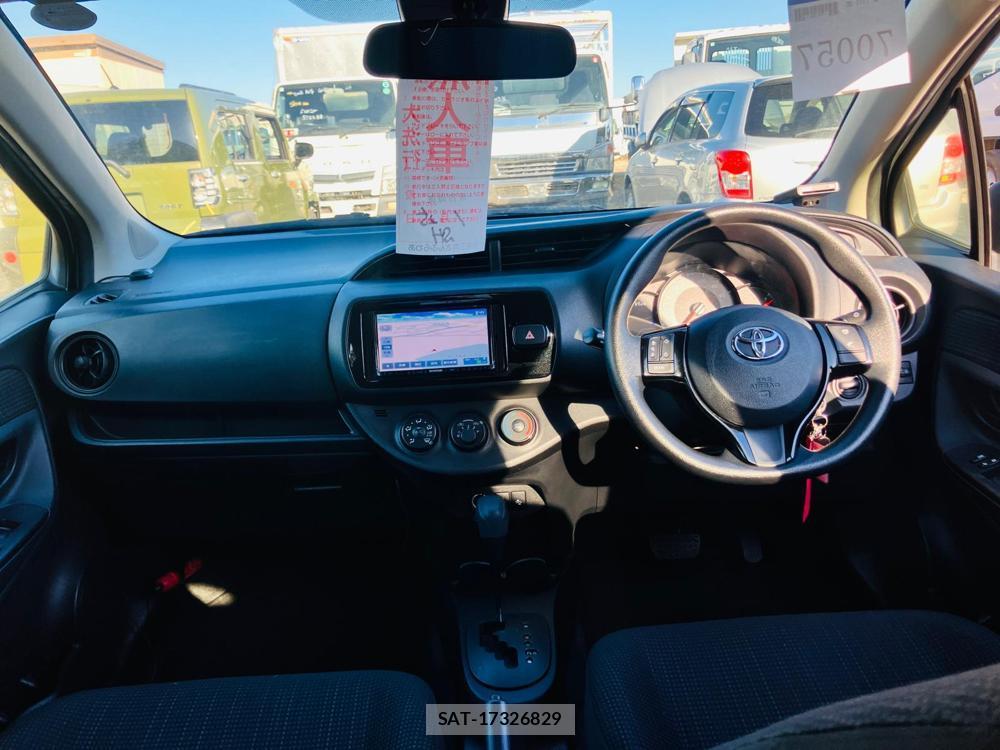 Toyota VITZ 2018-03 678206-12