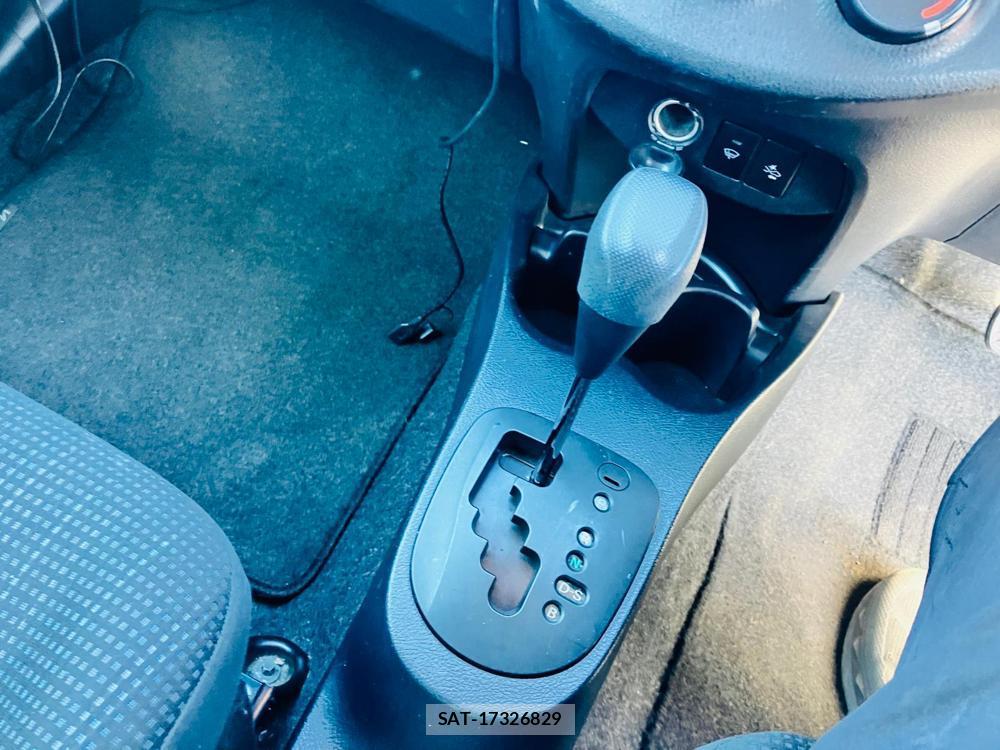 Toyota VITZ 2018-03 678206-24