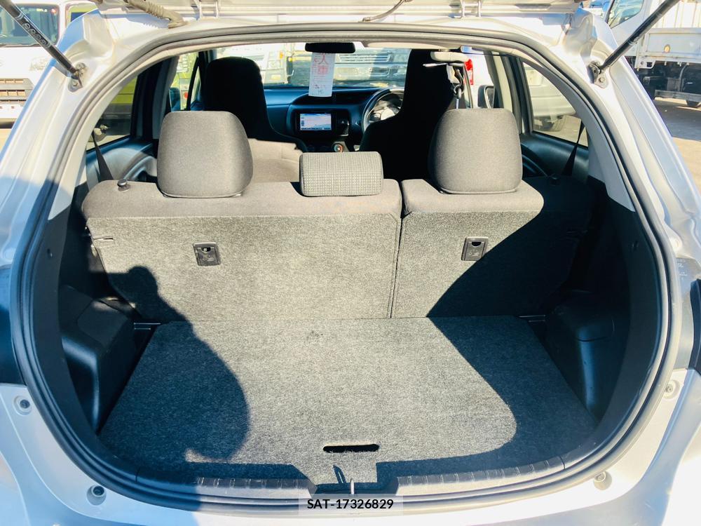 Toyota VITZ 2018-03 678206-33