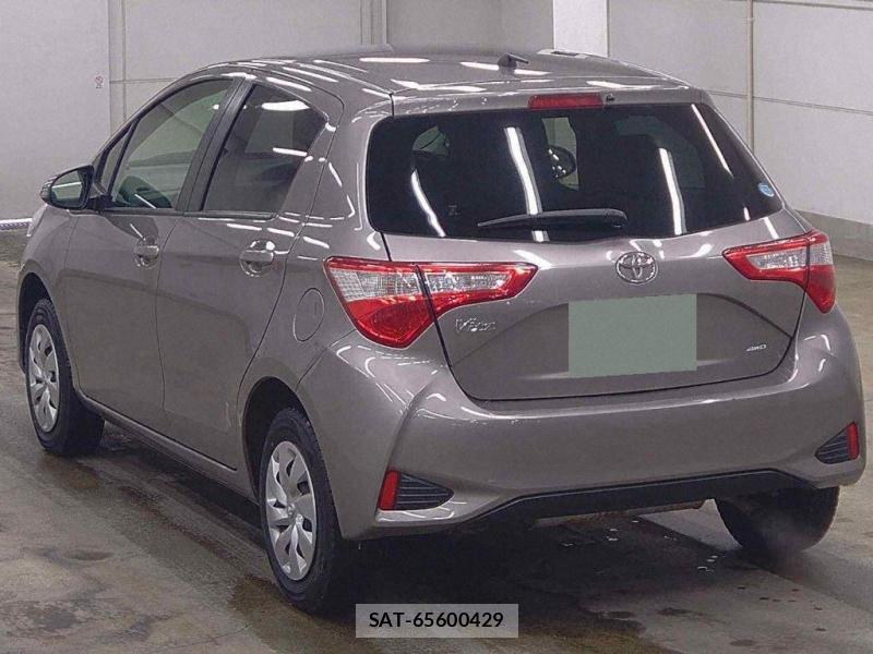 Toyota VITZ 2019-03 737499-3