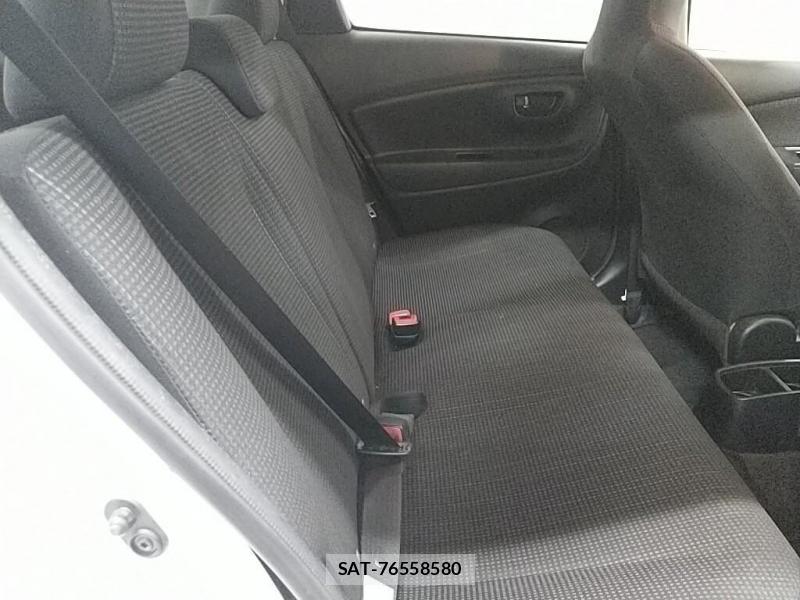 Toyota VITZ 2018 1172324-5