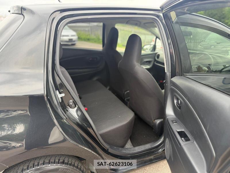 Toyota VITZ 2015-03 1311411-10