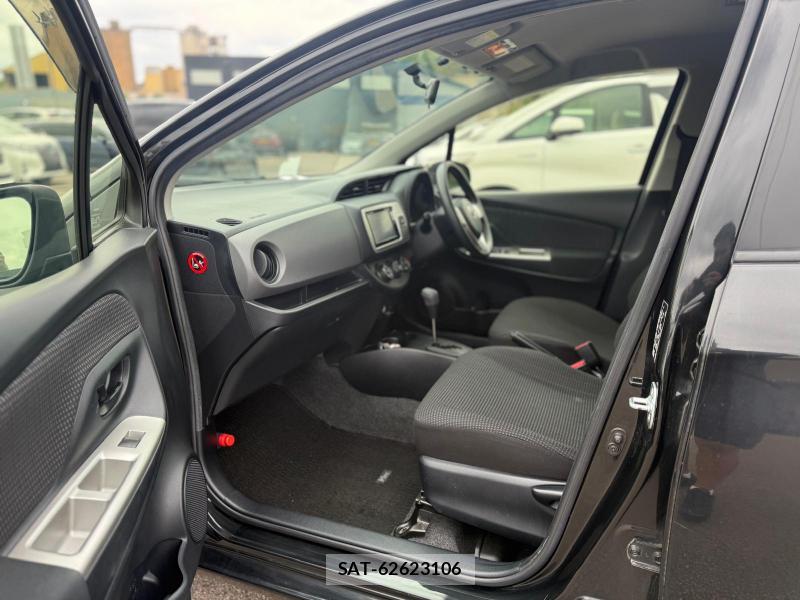 Toyota VITZ 2015-03 1311411-15