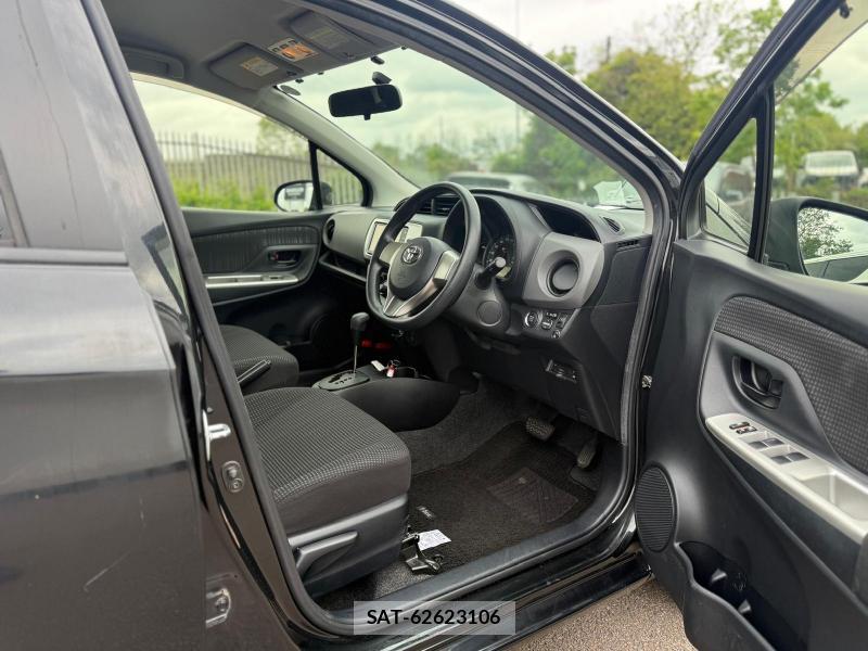 Toyota VITZ 2015-03 1311411-16