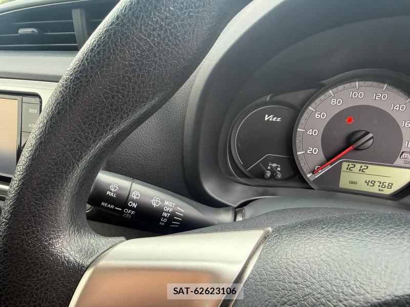 Toyota VITZ 2015-03 1311411-19