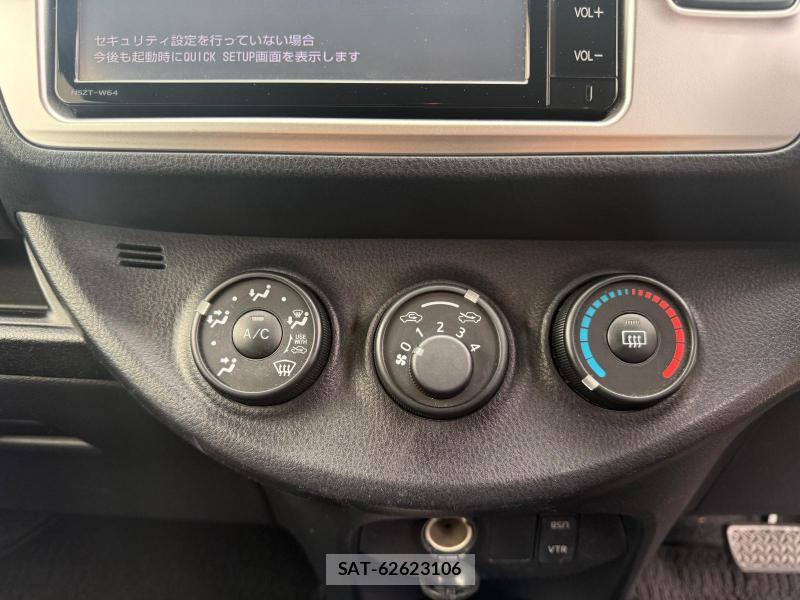 Toyota VITZ 2015-03 1311411-24