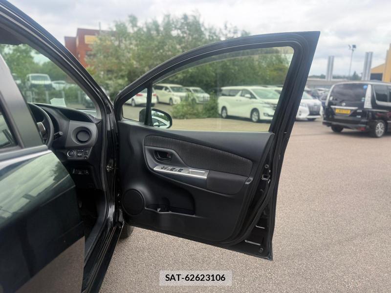 Toyota VITZ 2015-03 1311411-31