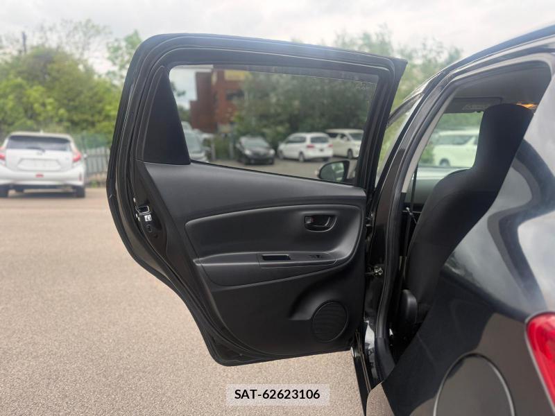 Toyota VITZ 2015-03 1311411-32