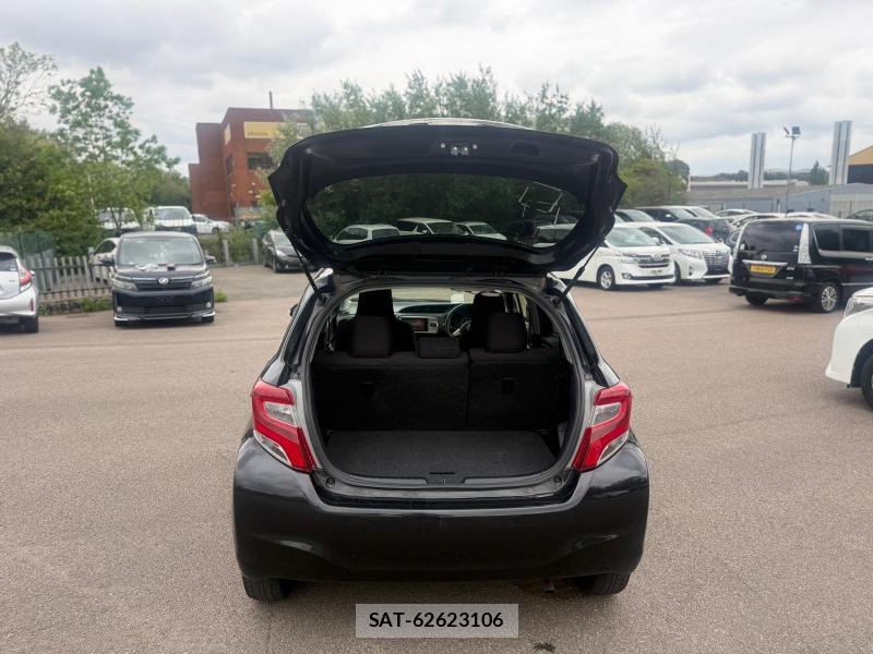 Toyota VITZ 2015-03 1311411-35