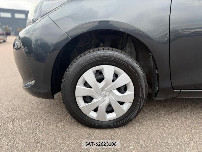 Toyota VITZ 2015-03 1311411-37