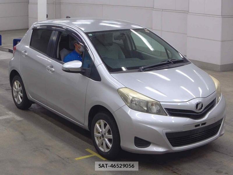 Toyota VITZ 2011-03 7632868-0