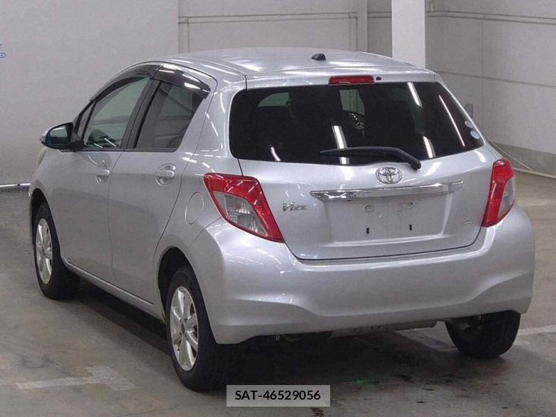Toyota VITZ 2011-03 7632868-2