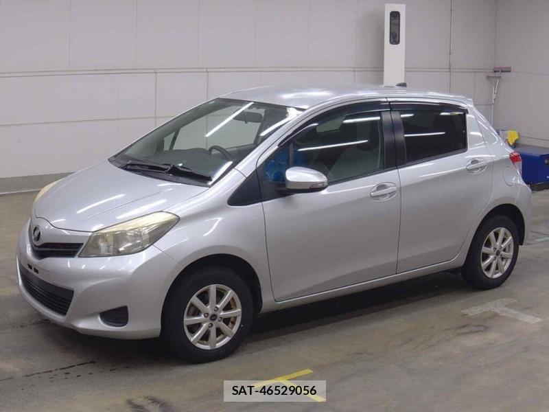 Toyota VITZ 2011-03 7632868-3