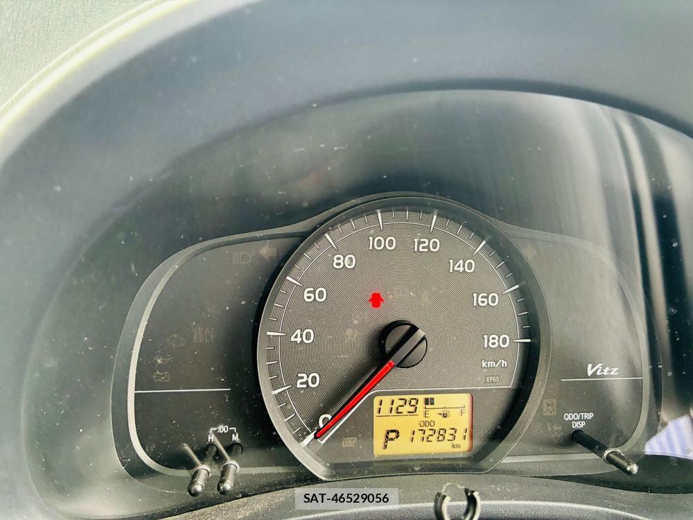 Toyota VITZ 2011-03 7632868-15