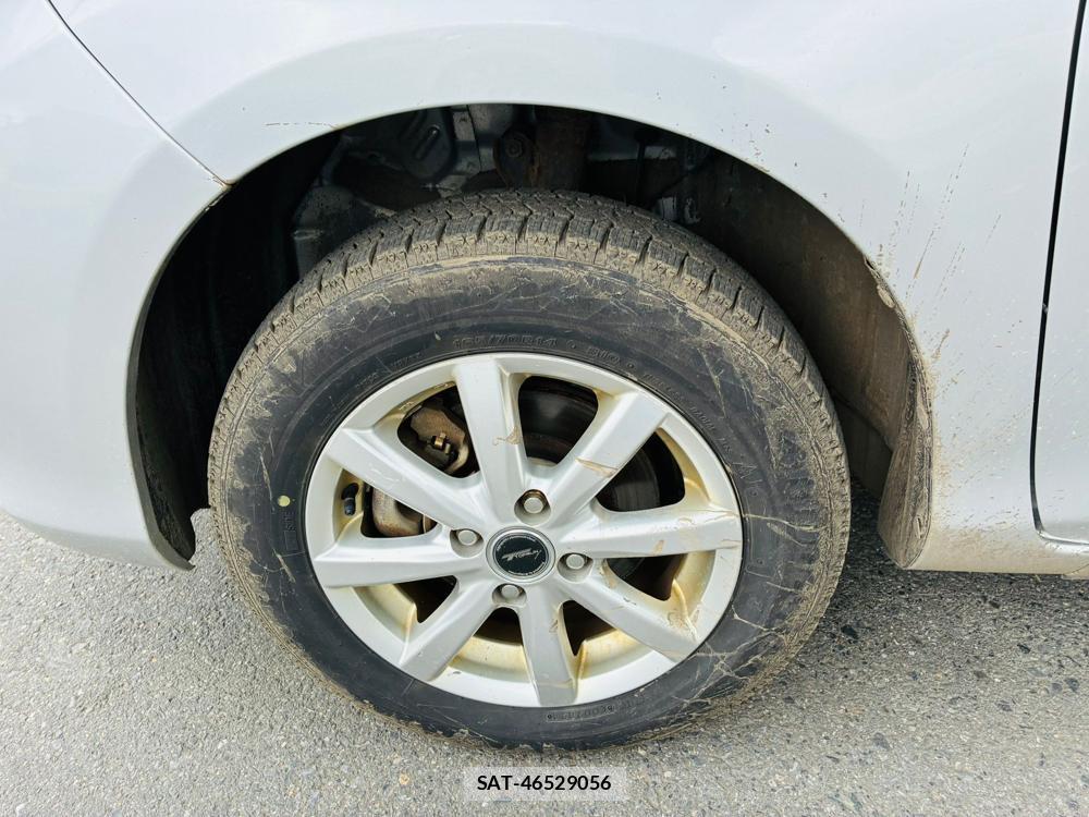 Toyota VITZ 2011-03 7632868-29