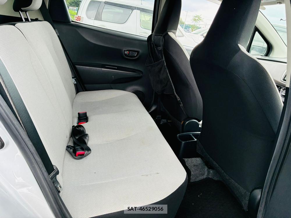 Toyota VITZ 2011-03 7632868-8