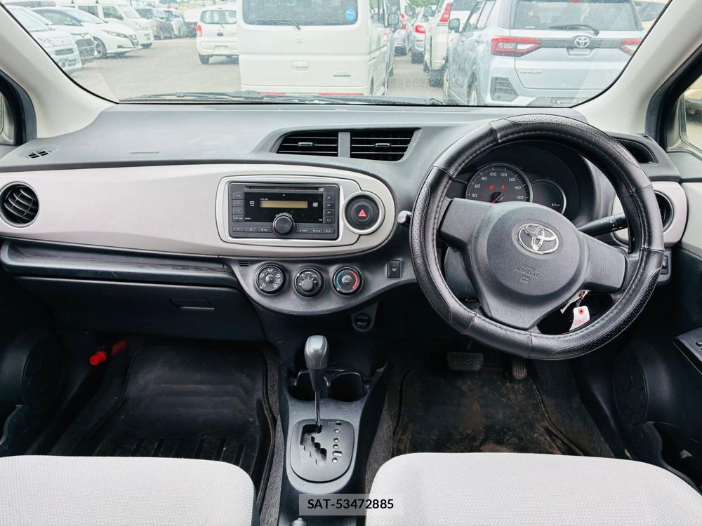 Toyota VITZ 2013-09 7632866-12