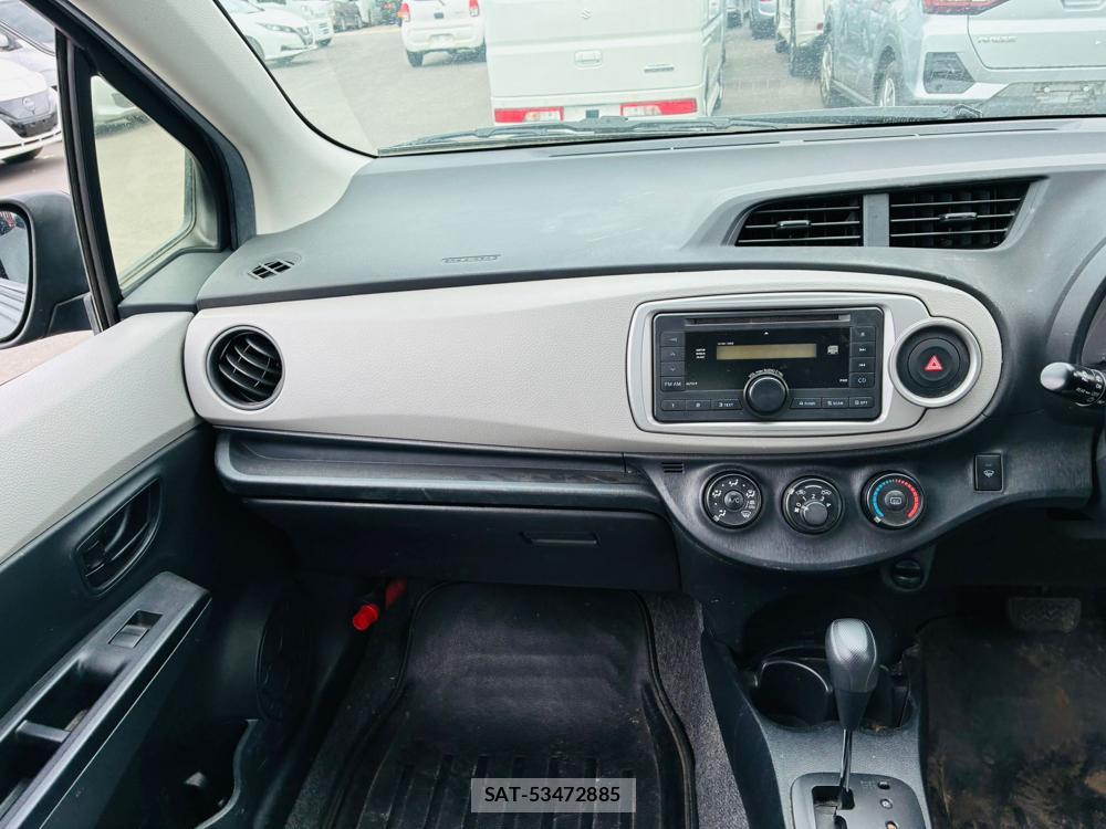 Toyota VITZ 2013-09 7632866-17