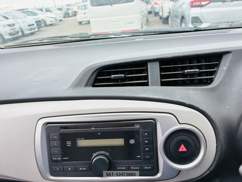 Toyota VITZ 2013-09 7632866-18