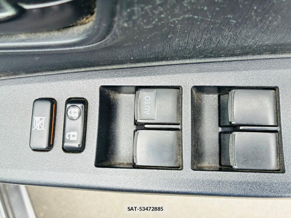 Toyota VITZ 2013-09 7632866-21