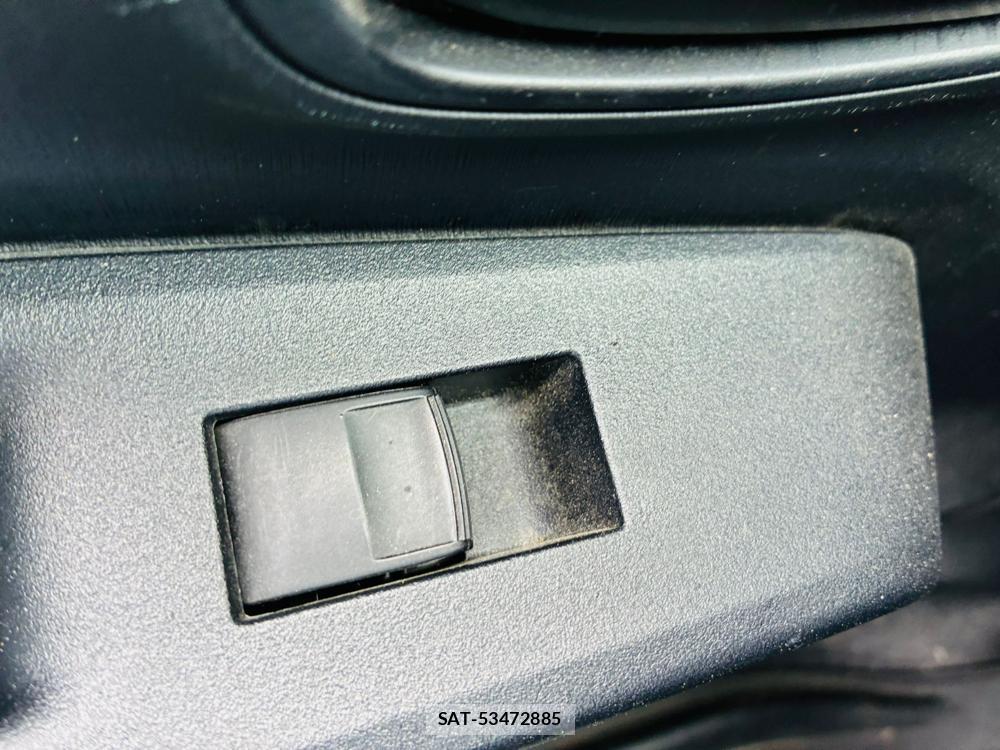 Toyota VITZ 2013-09 7632866-23