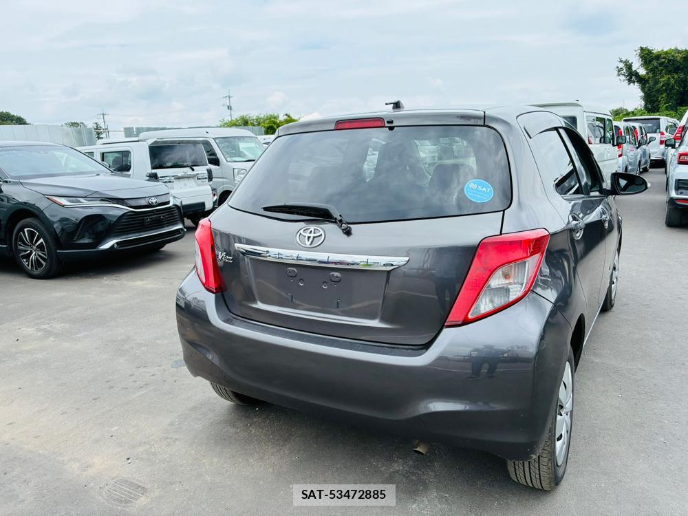 Toyota VITZ 2013-09 7632866-4