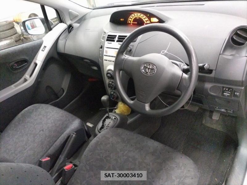 Toyota VITZ 2010-07 7914566-4